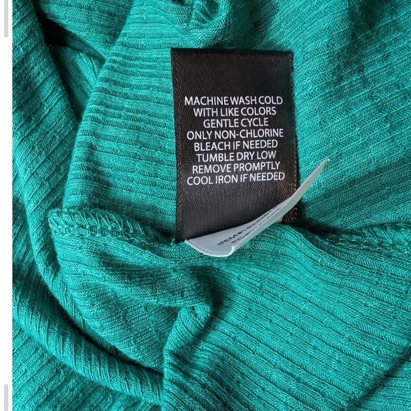 Pre-owned Torrid Teal Blouse with Gathered Details - Picture 6 of 9